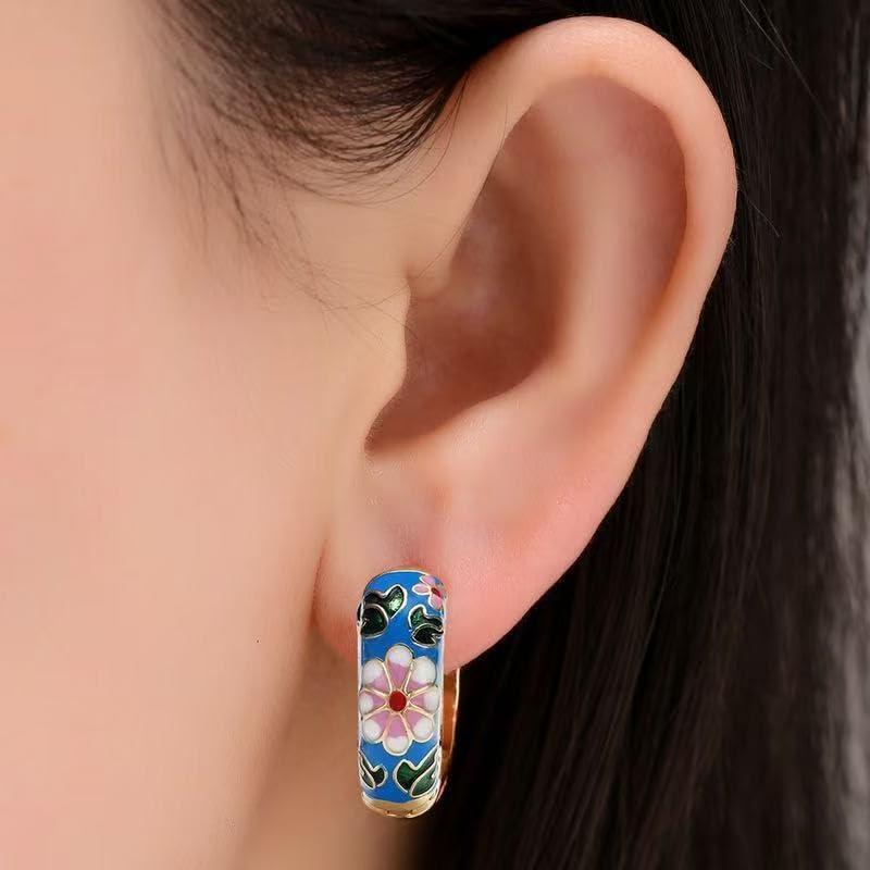 Ladies' vintage cloisonn é enamel earrings with blue, red, and black floral designs, featuring traditional Chinese style, suitable for holiday parties, fashionable outfits, and Mother's Day gifts Christmas gift - Image 2