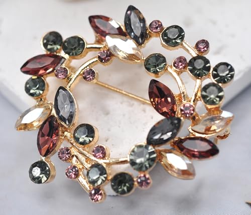 Image of Gyn&Joy Clear Crystal Rhinestone Floral Wreath Pin Brooch BZ005