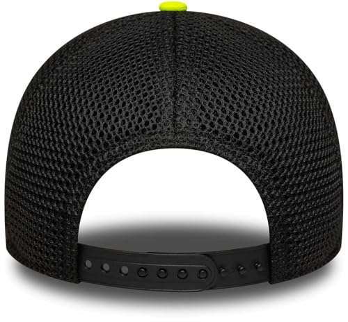 Casquette Valentino Rossi New Era noire protégeant du soleil avec style - 4
