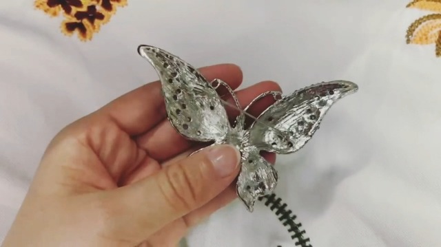 Broche Papillon Bleu Strass - Bijou Fantaisie Brillant - Neuf Sans Emballage