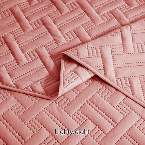 Image of BSB HOME 100% Cotton Ultrasonic 280 Tc Solid King Size Quilted Bed Cover /Bedspread /Rajaai with 2 Pillow Case, (Luxurious, Blush Pink, 90X100 Inches, 254X228 cm)