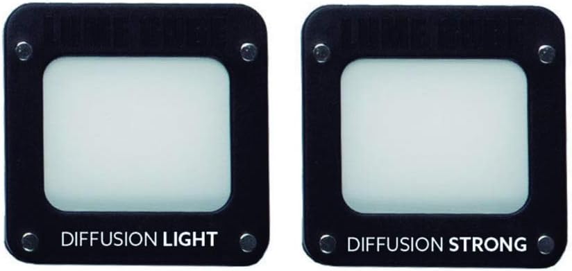 Two LUME CUBE diffusers, one for light diffusion and one for strong diffusion