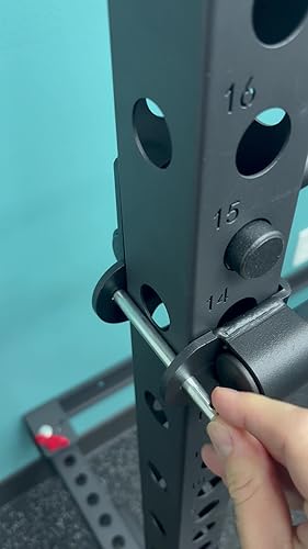 Station de trempage Synergee, ensemble de 2 attaches de barre de trempage pour racks de puissance. Compatible avec racks tubulaires 2x2 avec trous de 2,54 cm. Capacité maximale de 159 kg
