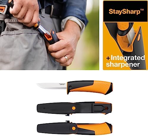 Fiskars Nóż uniwersalny wraz z kaburą z wbudowaną ostrzałką, Długość całkowita: 21,5 cm, Czarno-pomarańczowy, 1023618