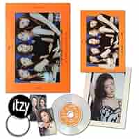 ITZY CD8点セット&amp;フォトブック ITZY CD 3枚セット フォトブック付き Amazon.co.jp: イッチ