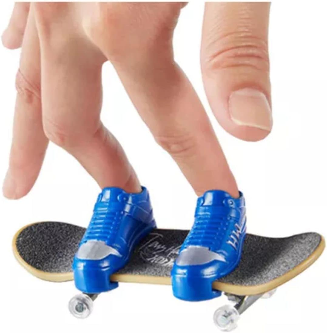 HOT Wheels Skate W/CAR Hawk NEON