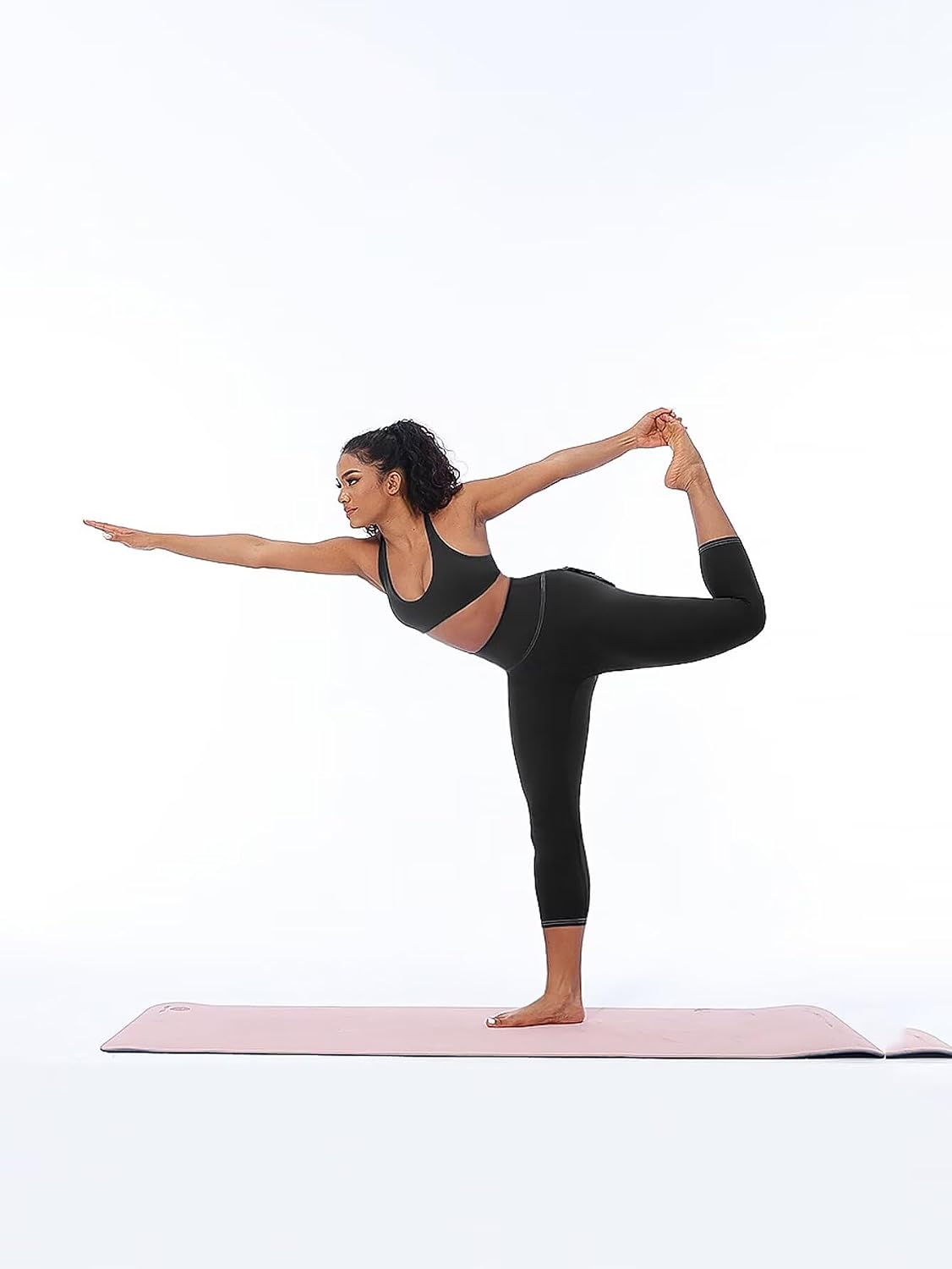 Flamingals Capri Leggings for Women High Waisted Workout Leggings with Cargo Pockets Butt Lifting 19" Cropped Yoga Pants