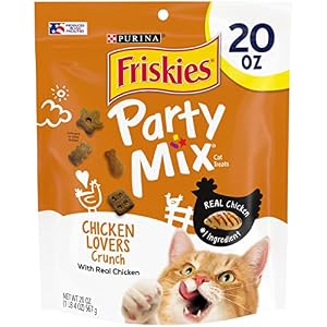 Purina Friskies Made in USA Facilities Cat Treats Party Mix Chicken Lovers Crunch 20 oz Pouch
