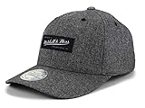 6-Panel Premium Cap mit gebogenen Schirm und hochwertigem Patch auf der Front sowie einem dezenten M&N Brandlogo-Stitch auf der Rückseite