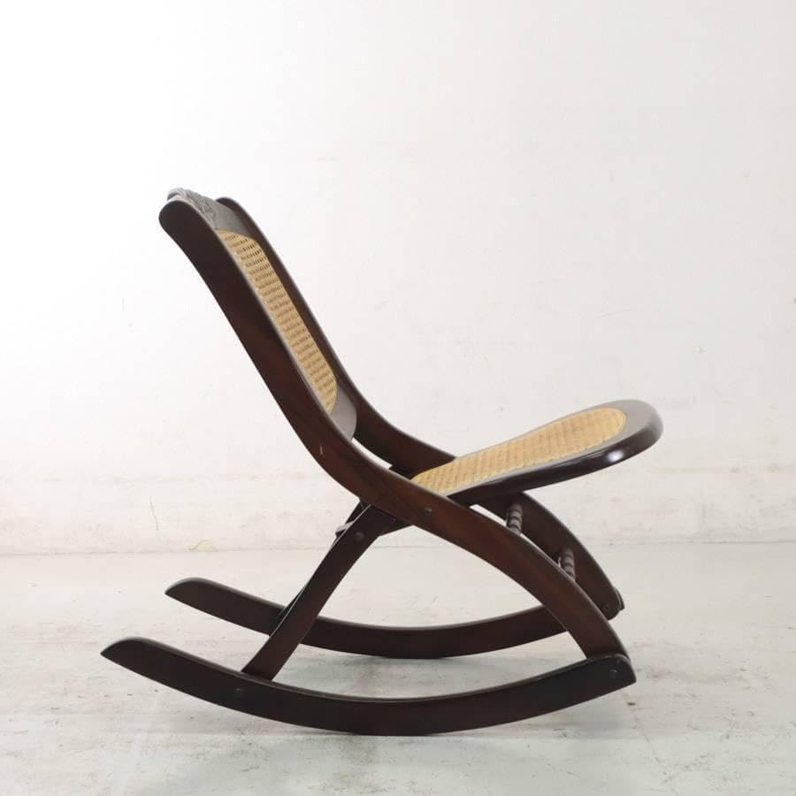 英国アンティーク 折りたたみ式 ロッキングチェア 籐 ラタン 薔薇の花の彫刻 英国アンティーク 折りたたみ式 ロッキングチェア 籐 ラタン