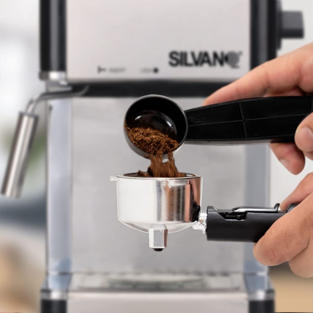 SILVANO Cafetera Espreso de 800 W - Jarra 240 ml con Medidor de Agua - Capacidad de 2 a 4 Tazas - Función Capuchino - Mango Portafiltro - Bandeja Extraíble - Presión 3,5 Bar