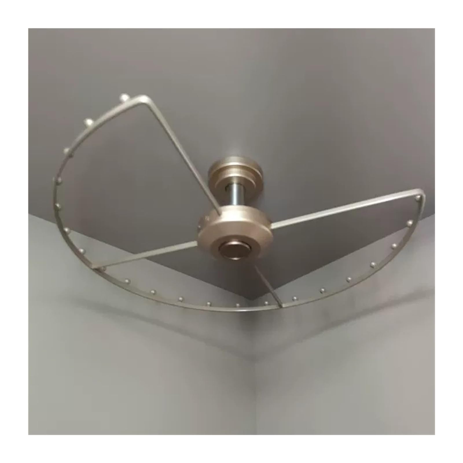 Porte-cravate rotatif robuste en métal champagne pour un dressing élégant et ordonné