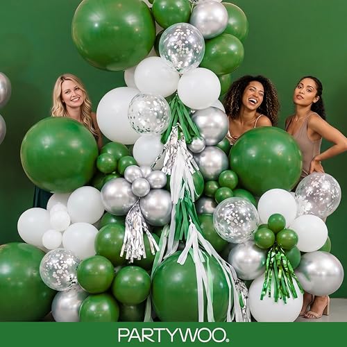 Image of PartyWoo Dark Green Balloons 100 pcs Different Sizes of 36 18 12 10 5 Inch Hunter Emerald Forest Green Balloon Arch Kit Garland for Graduation Christmas Jungle Birthday Party Decorations Green-Y56