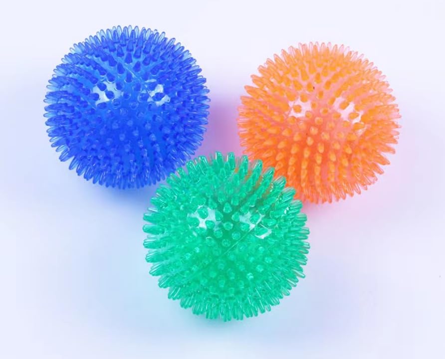 Squeak Ball for Dogs3-piece Rubber Scratch Ball Set for DogsBright Puppy ToySqueak Ball Toy for DogsNail Ball Toy for DogsChewing Toy for Dogs (3.5 inches)