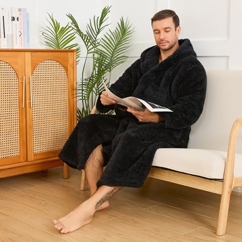 U2SKIIN Men Plush Fleece Hooded Robe, Soft Warm Long Bathrobe with Pockets, Cozy Shower Robe for Men Loungewear2