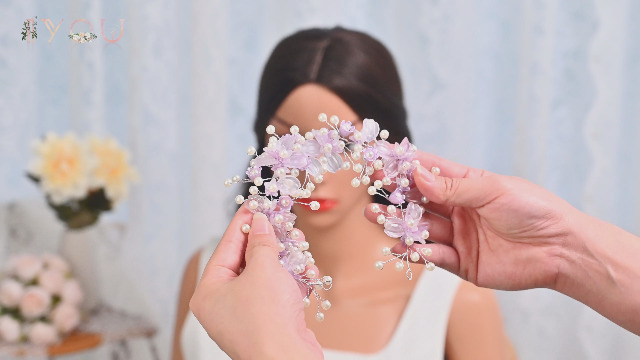 Rosalia e le foto di compleanno: la novità capelli è il cerchietto
