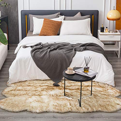 Carvapet Soft Fluffy Rugs Faux Fur Sheepskin Area Rug for Bedroom Floor Mat Carpet for Living Room Nursery 4 x 6 Feet,White with Brown Tips