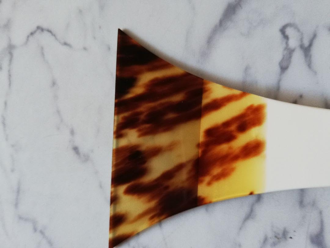 三味線　撥　バチ　大型　鼈甲　開き116mm 重量 約220g ケース付 三味線 撥 バチ 大型 鼈甲 開き116mm 重量 約220g ケース付 津軽三味線