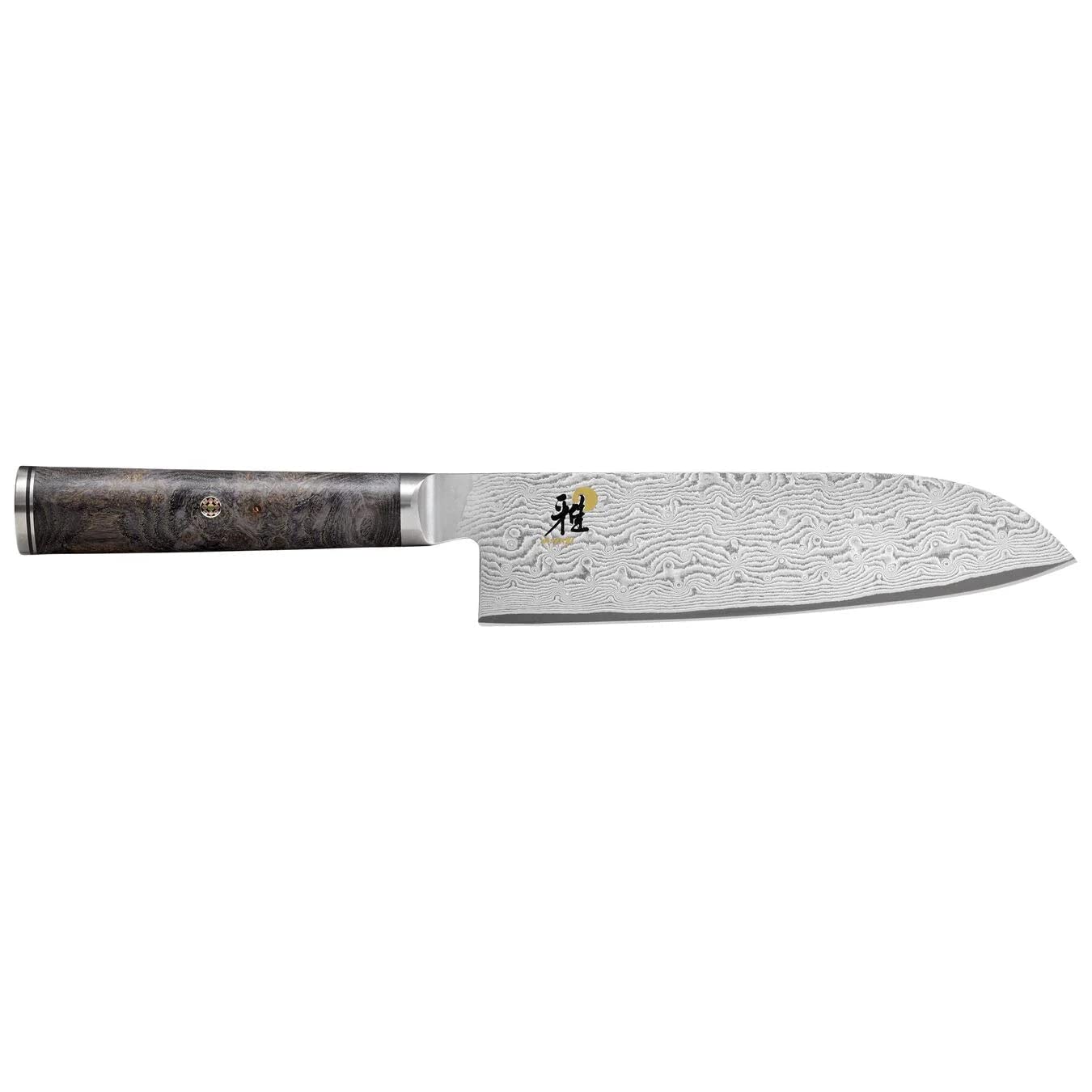 Miyabi Santoku fini les aliments qui collent à la lame lors de la découpe