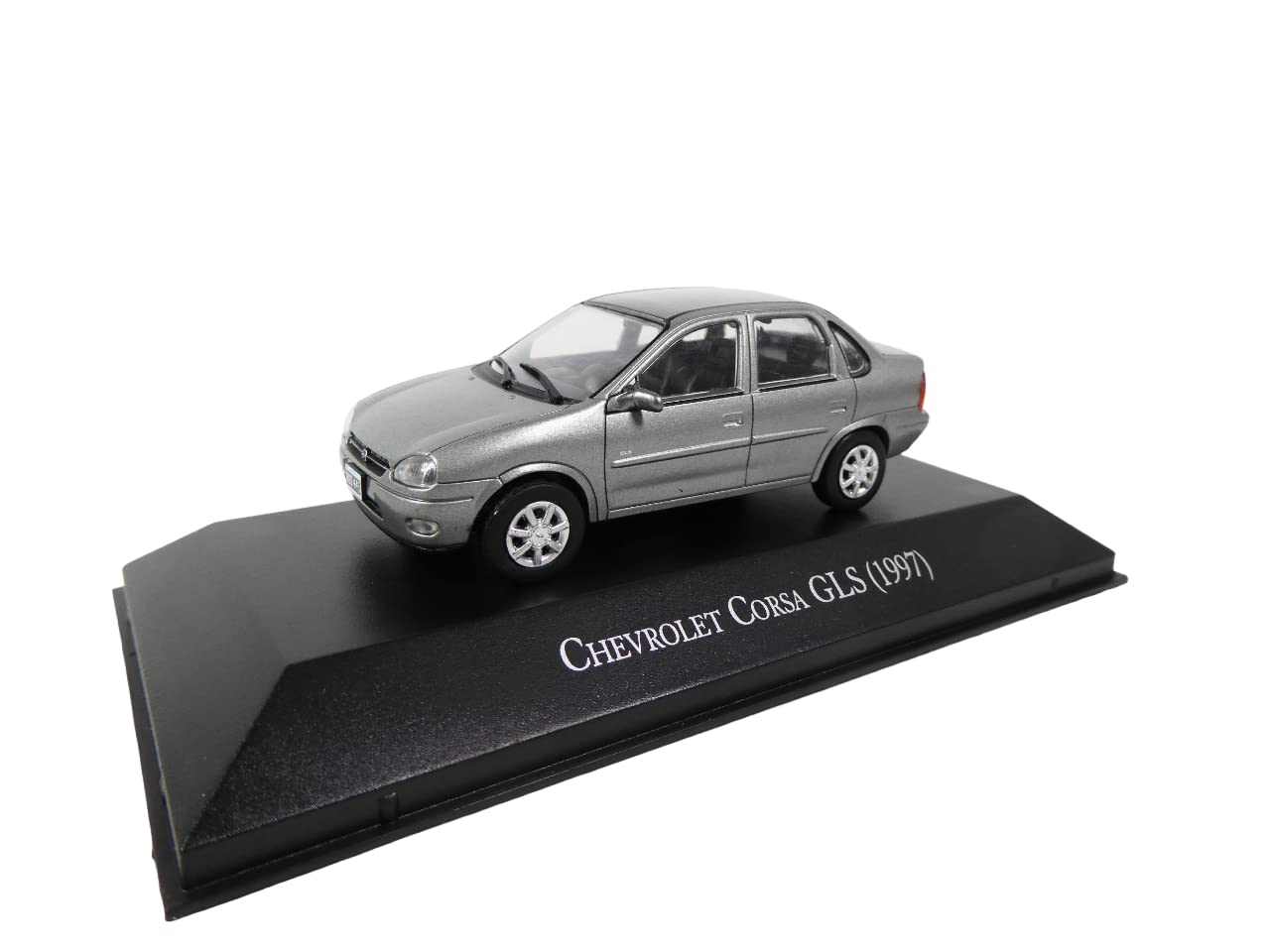 OPO 10 - Car Chevrolet Corsa GLS 1997 - Salvat 1/43 - AR58