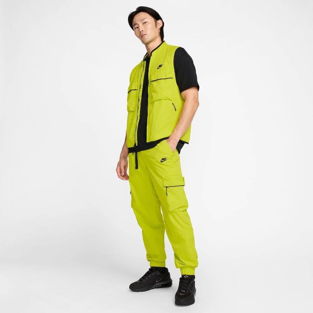 Tech Men's Cactus Green Woven Cargo Pants - Image 3