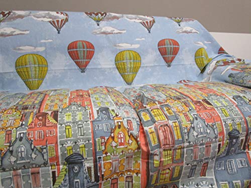 Tagesdecke für Einzelbett, Motiv: Mongolfiera & Stadt, 100 prozent Baumwolle, Größe 200 x 280 cm, Farbe: Hellblau + Orange, hergestellt in Italien.