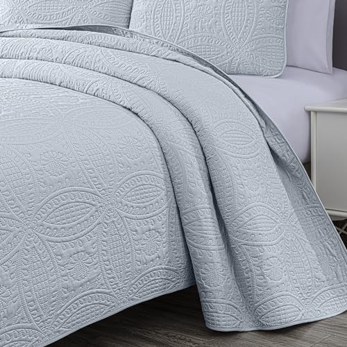 Image of Chezmoi Collection Austin King Bedspread Set 3-Piece Pinsonic Quilted Oversized Bedspread Coverlet Set, King, Silver