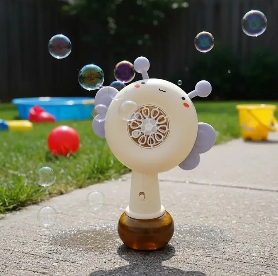 Máquina lançadora de bolhas de sabão com luzes LED giratórias, brinquedo infantil automático para festas e diversão ao ar livre. (Bege)