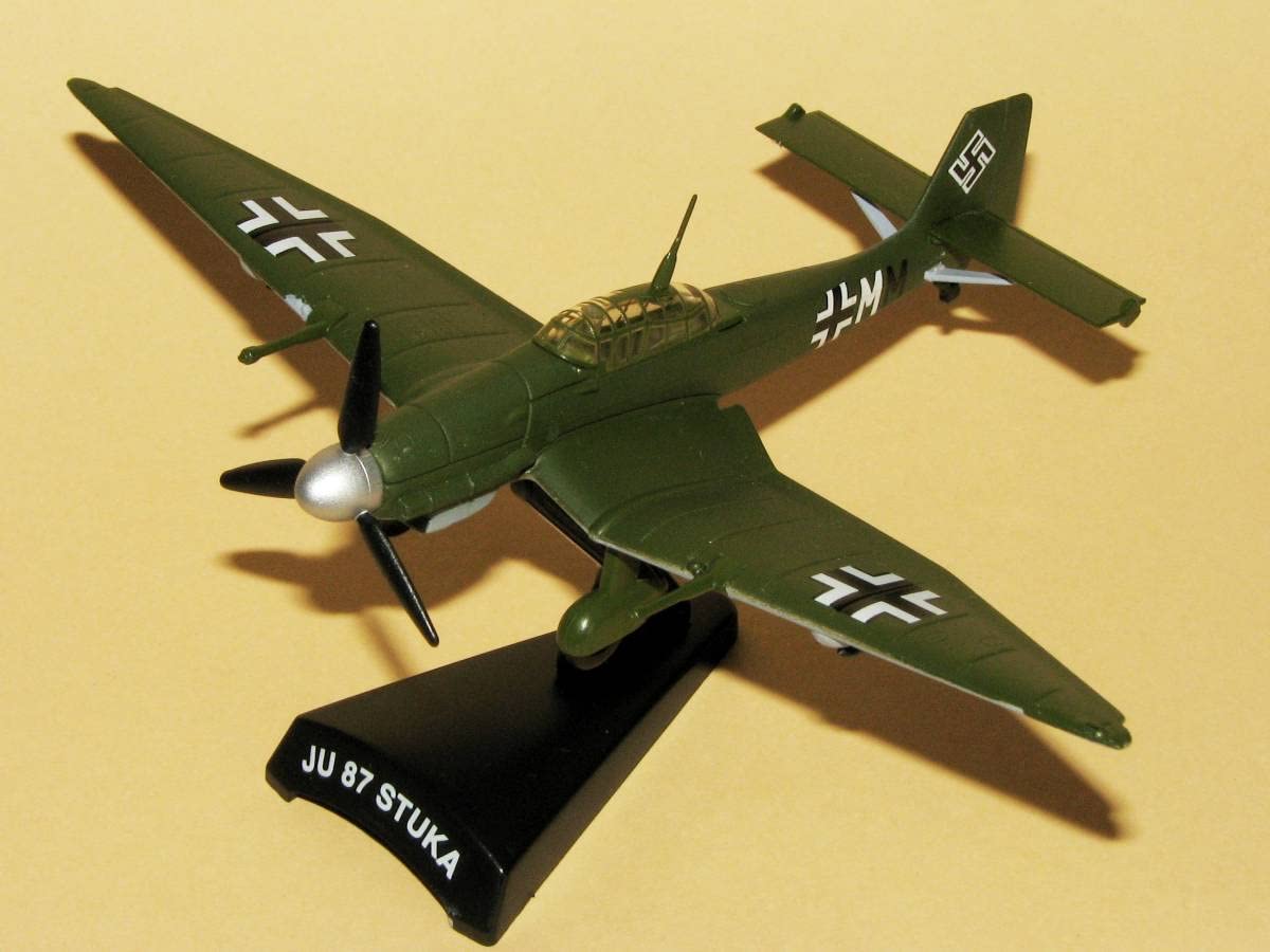 Amazon.co.jp: Ju87 スツーカ デルプラド世界の戦闘機No.4 1/110