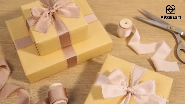 Nastro di Raso Oro 25mm, 22Metri Oro Nastro in Tessuto Nastro Satinato per Confezioni Regalo, Bomboniere, Artigianato, Fiocchi per Capelli, Bouquet da Sposa