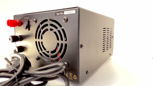 SADELTA SPS-3035 Alimentation à découpage 220 V Sortie réglable 10 à 16