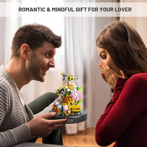 Image of QLT QIAOLETONG Flower Bouquet Building Sets, 588 PCS Animals Flowers Botanical Collection Mini Bricks Building Blocks Toy for Adults, Valentine's Day for Her Mom Women Wife Girlfriend (Bee)