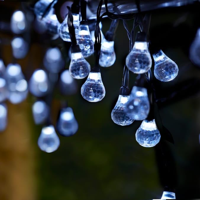 YKM’S Firefly 50 Orb LED Solar String Lights – Warm White, 6.9 m, Outdoor Waterproof