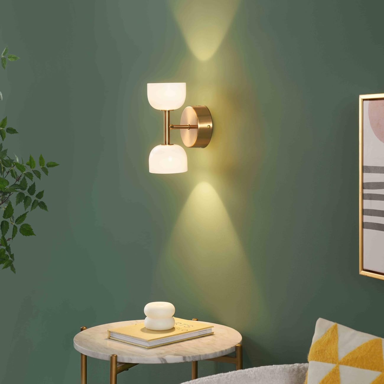 KOSILUM - Applique LED laiton à deux globes opalins en verre - Nysséa - Lumière Blanc Chaud Eclairage Salon Chambre Cuisine Couloir - - 387 lm - LED intégrée - IP20