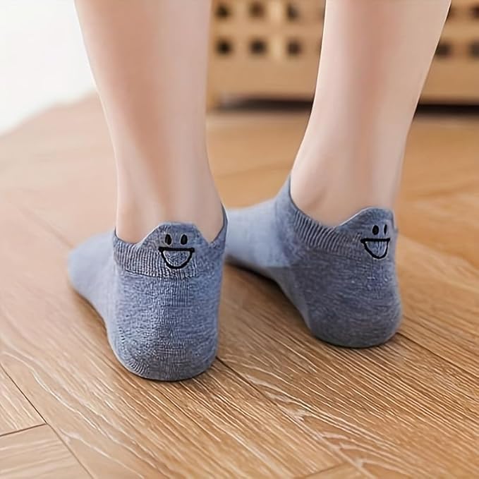 10 pairs of embroidered ankle socks, simple and comfortable low-cut socks2
