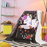 Reversible y versátil: Esta manta polar es reversible con un lado de microfibra con diseño de unicornio y un reverso de forro polar supersuave. Esta manta para sofá te mantendrá calentito cuando te relajes en el sofá o te metas en la cama, perfecta para uso en interiores y exteriores para brindar calor continuo en climas fríos para ti y tu familia.