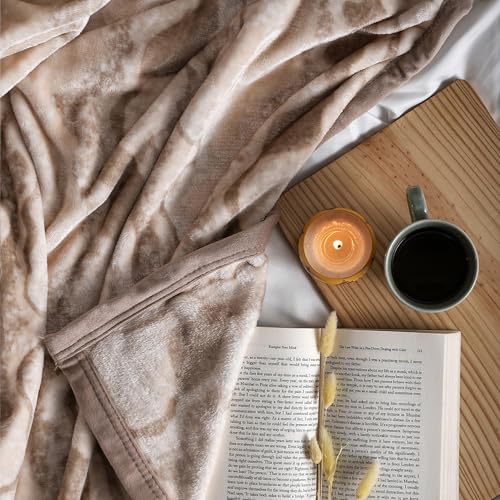 Image of MYTRIDENT Home Essential Flannel Printed Blanket for Winter Double Size (220 cm x 240 cm), 290 GSM, Terra