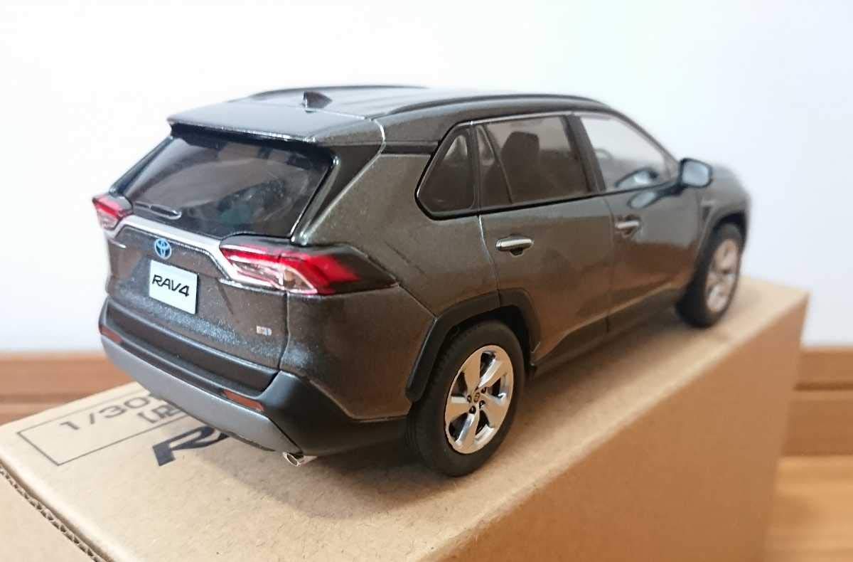 Amazon.co.jp: RAV4ハイブリッド 1/30 カラーサンプルミニカー