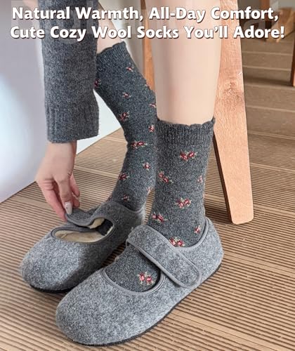 Image of IIG 5 Pairs Women's Vintage Style Thick Wool Warm Winter Crew Socks