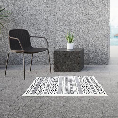 Alfombra exterior geométrica y antideslizante para renovar suelos de patio 7
