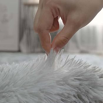 Amazon｜ラグ カーペット ベージュ シャギー 正方形 200x200