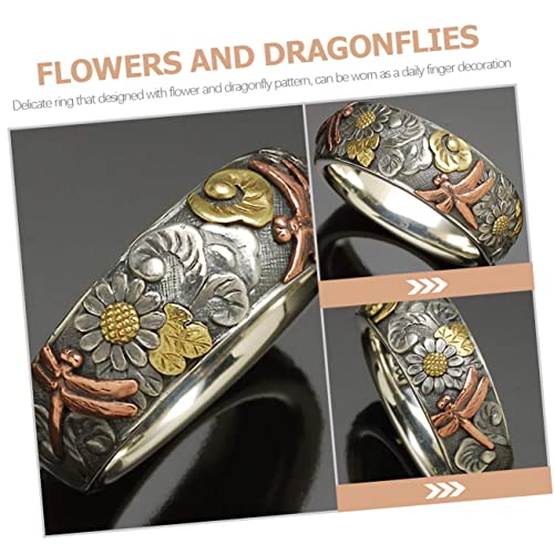 Fleurs vintage et libellules : la bague idéale au quotidien