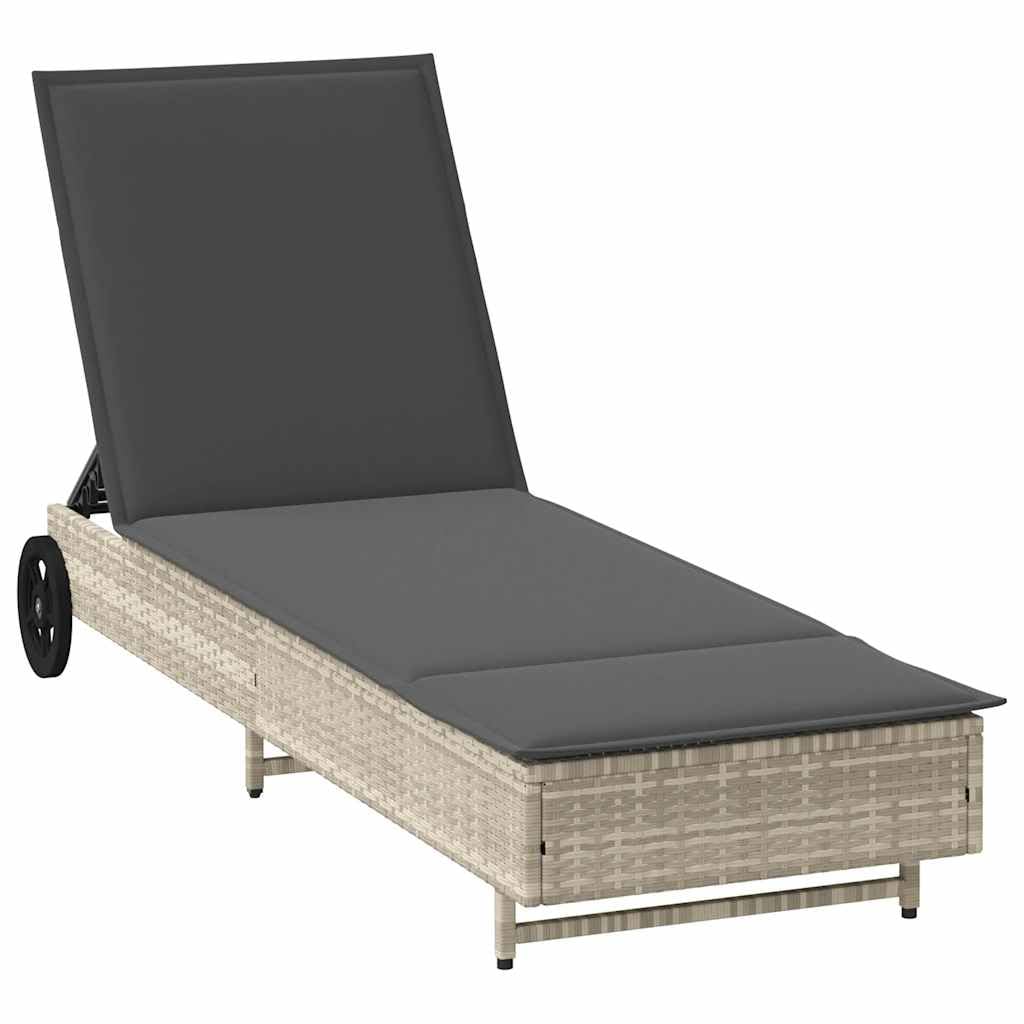 Lettino Prendisole con Ruote e Cuscino Polyrattan Grigio Chiaro Relax da Piscina con Schienale Regolabile 3 Posizioni Ruote per Giardino e Campeggio Resistente UV