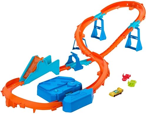 Miniatura 2 de Hot Wheels Juego de pistas de coche de juguete, caja de construcción de lujo con refuerzo motorizado, vehículo a escala 164, pista de velocidad