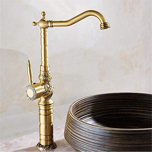 Robinet en laiton antique pivotant pour un style rétro élégant