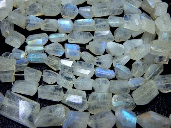 Pierre de lune naturelle bleue en fil de perles gemmes facettées LKBEADS