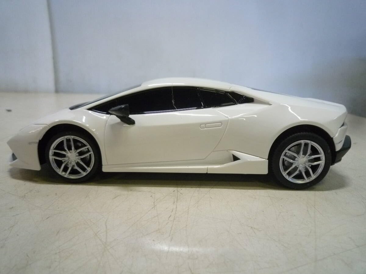 ランボルギーニ ラジコン ウラカン ホワイト ランボルギーニ ウラカン