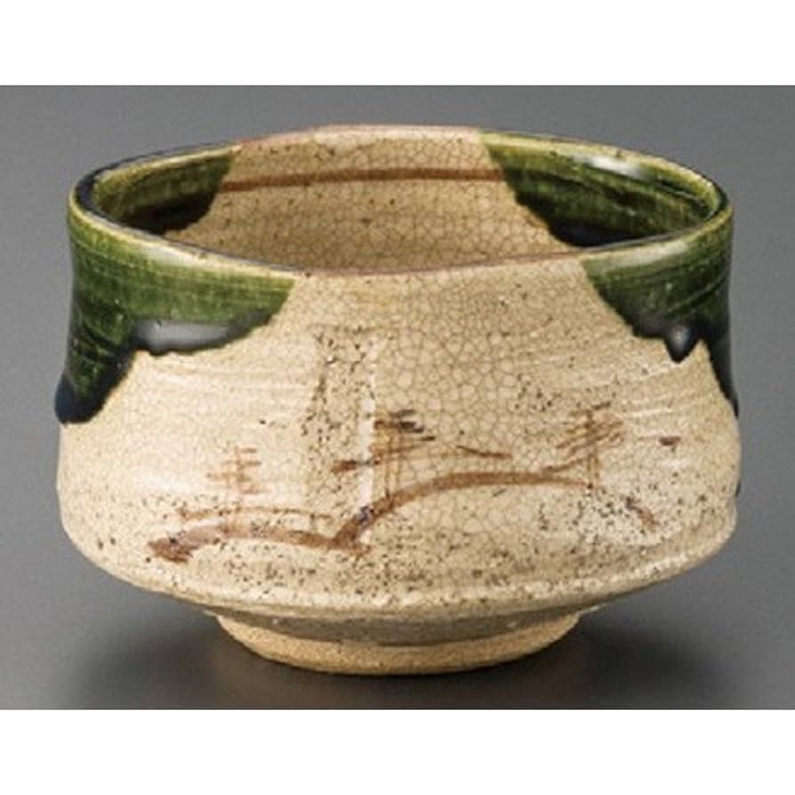 茶盌 茶道具 Amazon.co.jp: 織部茶盌(桐)鉄山作[11.5×8cm] | 抹茶碗 茶道 お