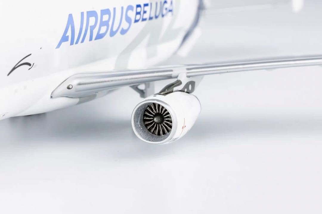 Amazon.co.jp: A330-743L エアバス ベルーガ XL6号機 1/400 : おもちゃ