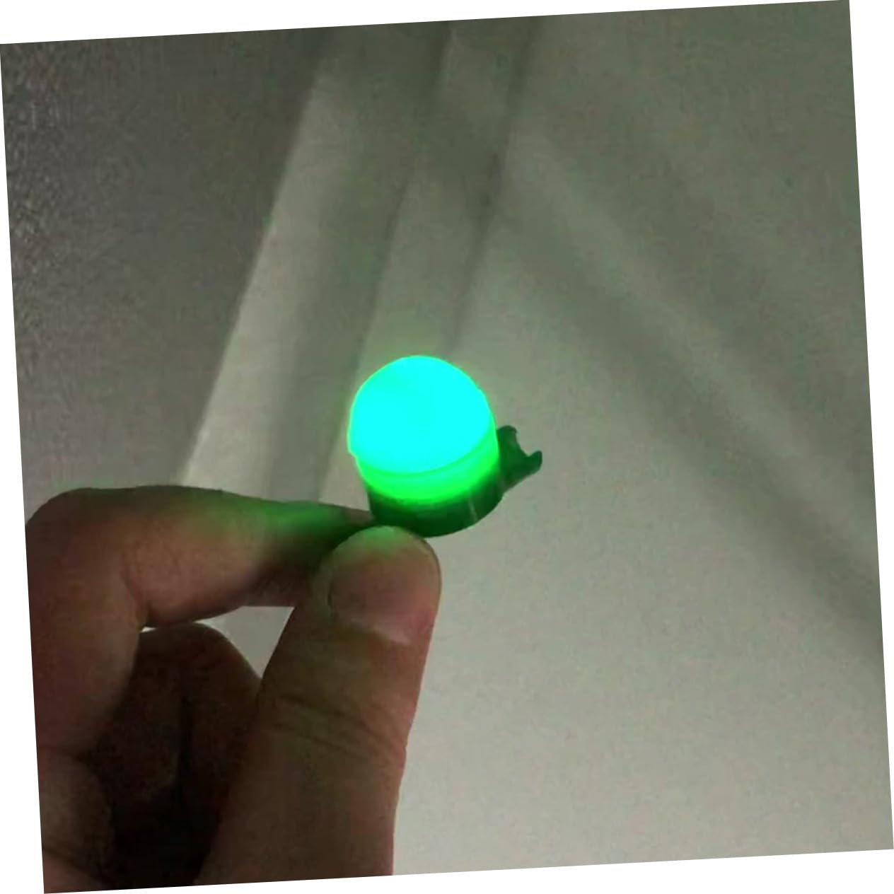 ibasenice Luce di Allarme dell'asta di Mare Lampada da Pesca Portatile Illuminazione per la Pesca Comoda Luce per Canna da Pesca Torcia da Pesca Professionale plastica Verde